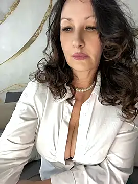 Katie-n online show from July 23, 2026, 6:33 am