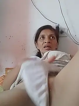 soltrinidad online show from November 12, 2025, 9:03 pm