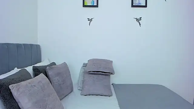 im sarah34 online show from November 14, 2025, 3:44 pm