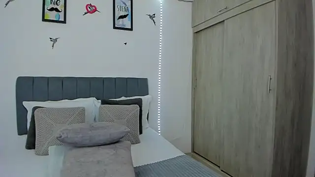 im sarah34 online show from March 27, 2026, 7:35 pm