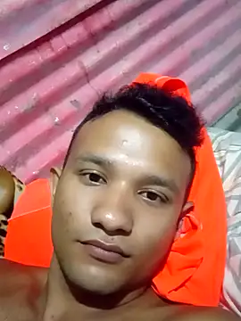 brayan7132 online show from September 20, 2025, 4:57 am