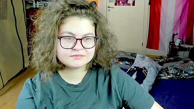 Sashy Way online show from November 4, 2025, 10:47 am