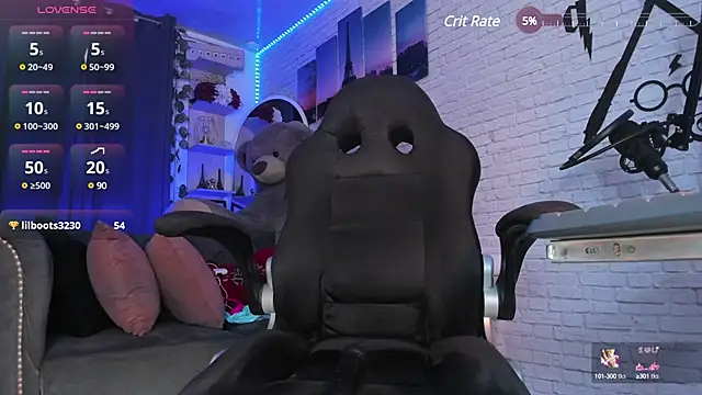 Naughty Charly online show from February 4, 2025, 7:22 pm