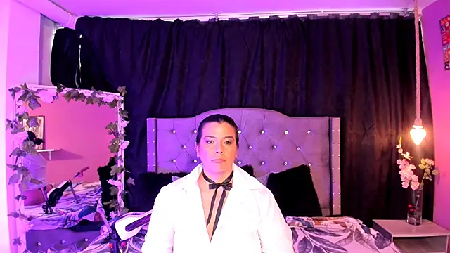 martina foxy  online show from February 19, 2025, 11:28 am