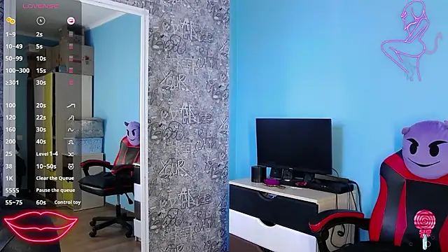 ElisaJane online show from February 2, 2026, 6:56 am