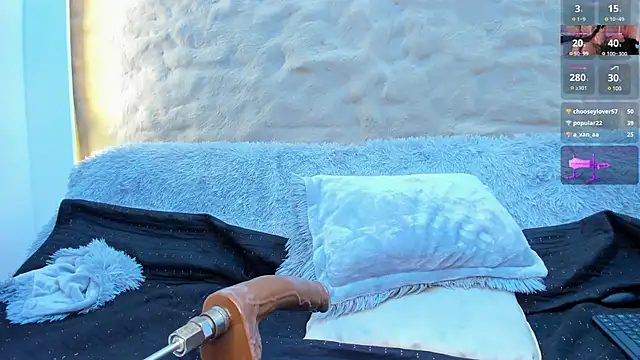 Snapshot of Isa__Blanc chatting on February 27, 2025, 6:07 am Isa Blanc online show from February 27, 2025, 6:07 am