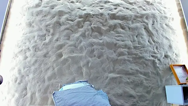 Snapshot of Isa__Blanc chatting on March 22, 2025, 5:49 am Isa Blanc online show from March 22, 2025, 5:49 am