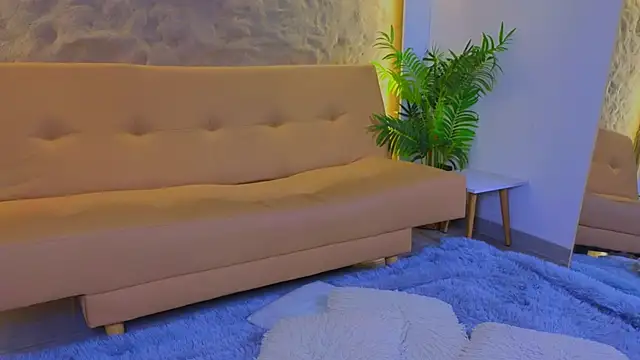 Snapshot of Isa__Blanc chatting on September 25, 2025, 3:10 am Isa Blanc online show from September 25, 2025, 3:10 am