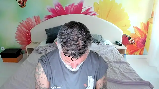 BlowMyXXL online show from November 10, 2025, 8:35 am