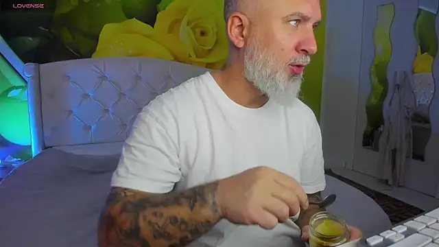 BlowMyXXL online show from January 16, 2026, 10:41 am