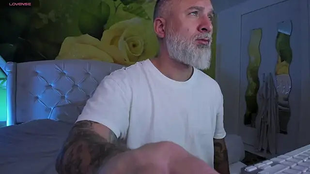 BlowMyXXL online show from January 18, 2026, 10:52 am