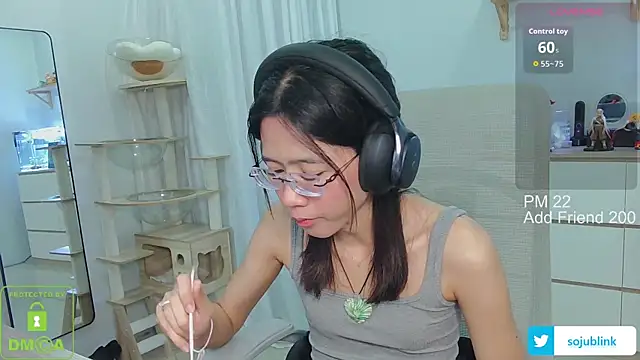 littlemiilk online show from September 25, 2025, 5:44 am