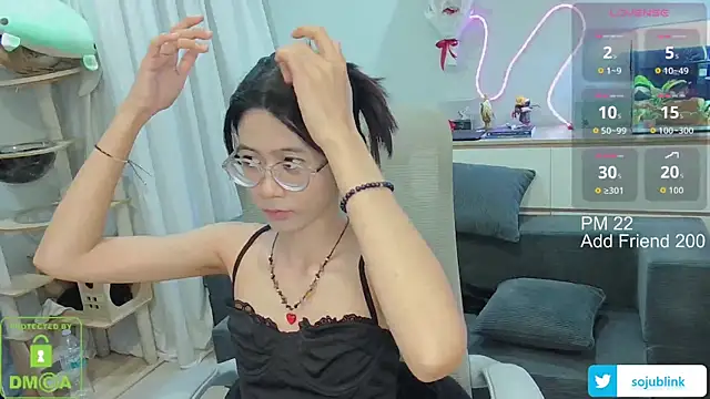 littlemiilk online show from July 17, 2026, 8:43 am