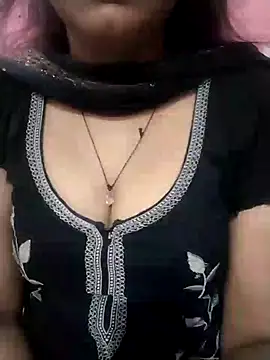 Cute nidhi online show from January 4, 2025, 5:27 am