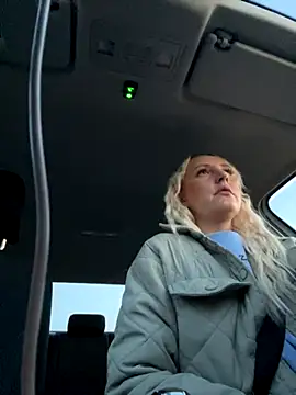 Snapshot of MerlinDave chatting on October 31, 2025, 1:06 am MerlinDave online show from October 31, 2025, 1:06 am