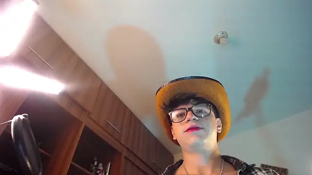 Snapshot of marckalexis chatting on October 23, 2025, 10:58 am marckalexis online show from October 23, 2025, 10:58 am