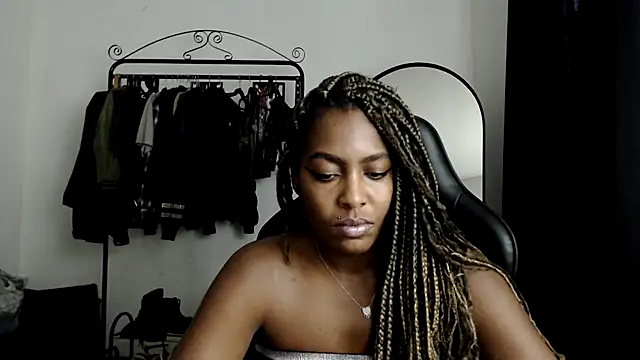 marisilva br online show from January 10, 2025, 8:48 pm