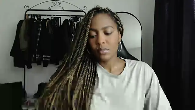 marisilva br online show from January 12, 2025, 5:11 pm