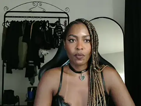 marisilva br online show from March 9, 2025, 11:03 pm