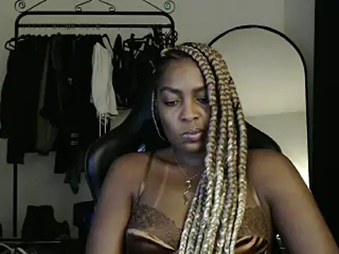 marisilva br online show from March 22, 2025, 10:48 pm