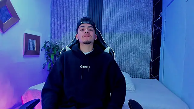 Mike 0233  online show from January 16, 2026, 4:05 am