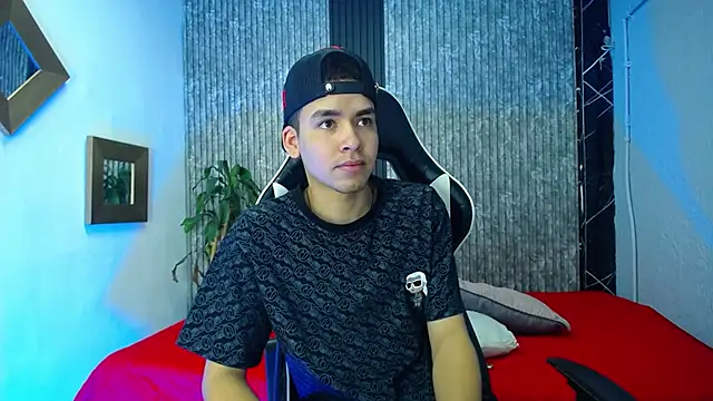 Mike 0233  online show from February 15, 2026, 4:09 am