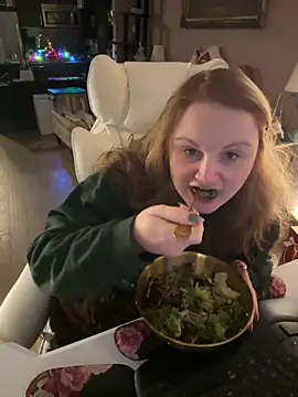 GingerSnap33 online show from December 10, 2024, 3:09 am