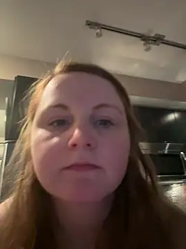 GingerSnap33 online show from January 4, 2025, 10:02 pm