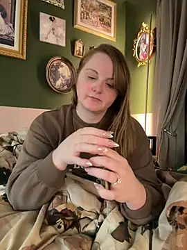 GingerSnap33 online show from March 2, 2025, 12:42 am