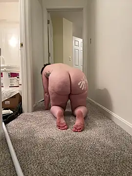 GingerSnap33 online show from December 21, 2025, 3:13 am