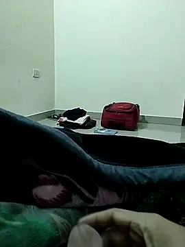 Snapshot of sri995955 chatting on February 13, 2025, 12:32 pm sri995955 online show from February 13, 2025, 12:32 pm