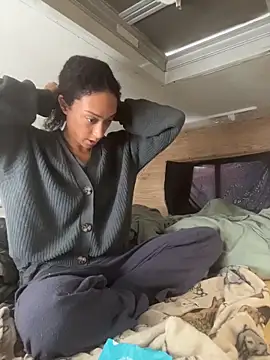 starrynikki online show from April 1, 2026, 4:26 pm