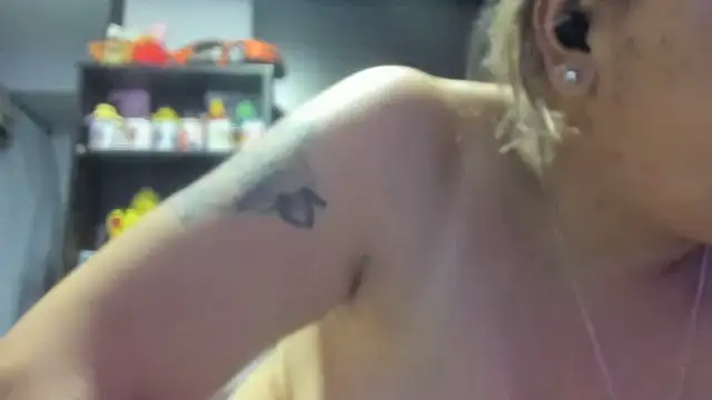 katty squirt08 online show from April 8, 2026, 3:01 pm