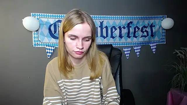 MargaritaKiss online show from October 12, 2025, 7:02 pm