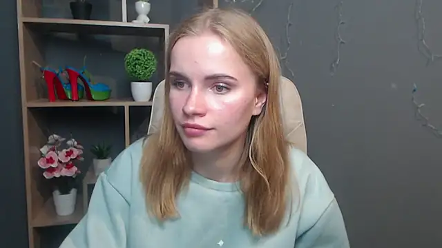 MargaritaKiss online show from November 8, 2025, 9:13 pm