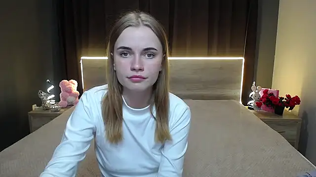 MargaritaKiss online show from February 16, 2026, 8:05 pm