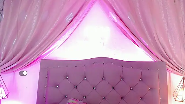 SexyJuliii21 online show from December 17, 2024, 6:45 am