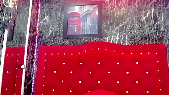 SexyJuliii21 online show from December 23, 2024, 6:44 am