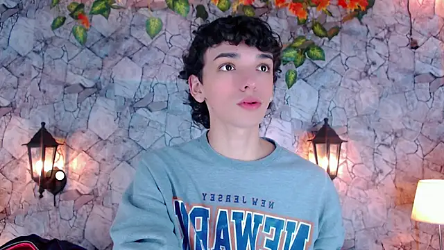 SexyJuliii21 online show from January 12, 2025, 3:39 am