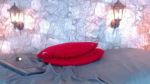 SexyJuliii21 online show from January 12, 2025, 6:49 am