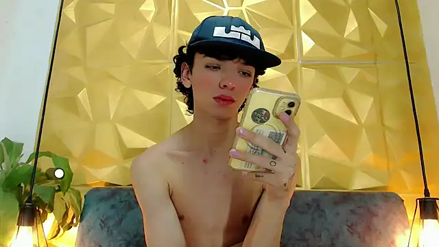 SexyJuliii21 online show from January 21, 2025, 7:15 am