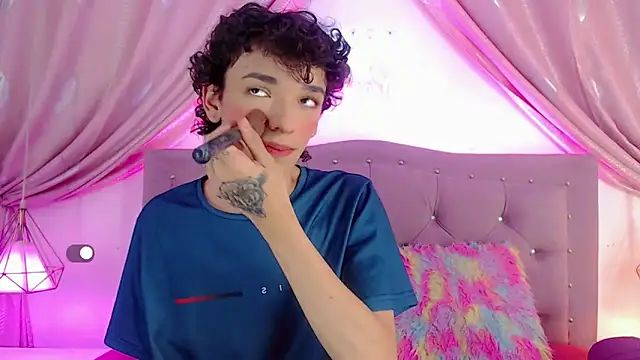 SexyJuliii21 online show from February 2, 2025, 5:21 am