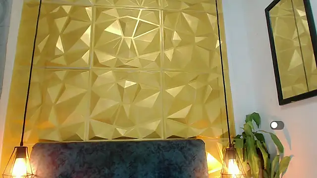 SexyJuliii21 online show from February 6, 2025, 5:25 am