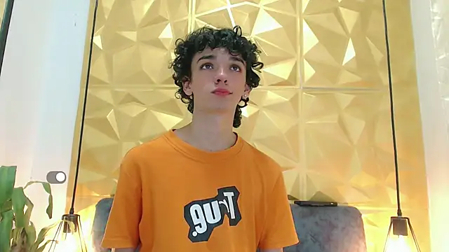 SexyJuliii21 online show from February 25, 2025, 2:25 am