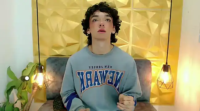 SexyJuliii21 online show from March 20, 2025, 8:31 am