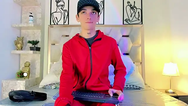 SexyJuliii21 online show from October 2, 2025, 8:38 pm