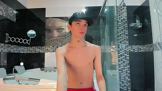 SexyJuliii21 online show from October 26, 2025, 4:29 am