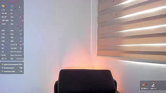 thaliacollins online show from December 16, 2024, 2:05 pm