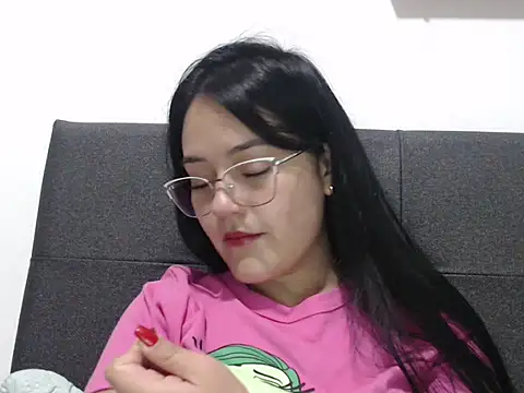 Snapshot of Alisha_99 chatting on September 17, 2025, 11:50 pm Alisha 99 online show from September 17, 2025, 11:50 pm