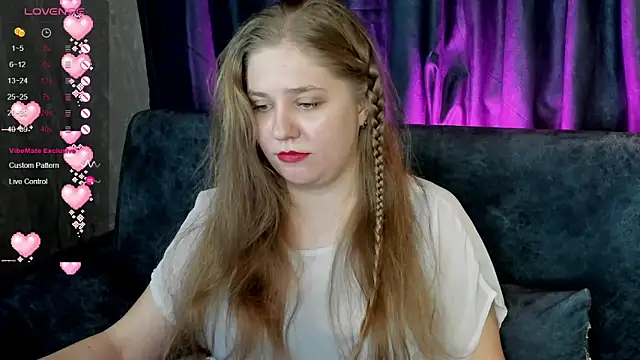 Megan Violer online show from December 2, 2024, 6:32 pm